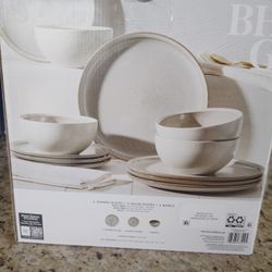 $50   12 Pc Dinnerware Set 
