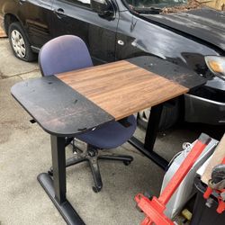 Free Desk And Chair 