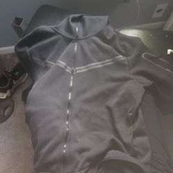 black nike tech XXL negotiable price 