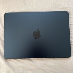 MacBook Air M3 13 inch 16gb Ram 256gb Storage