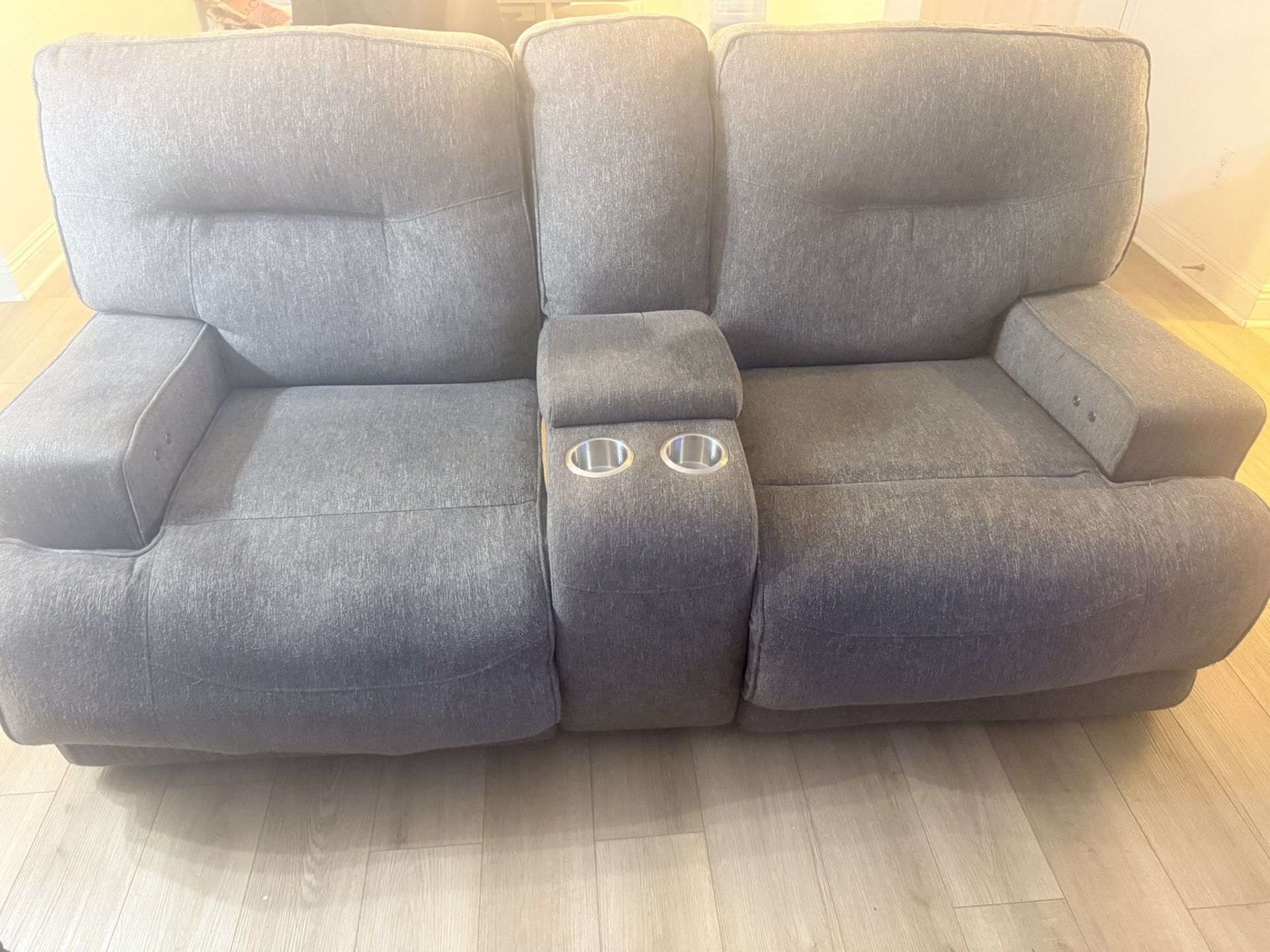 Reclining sofa