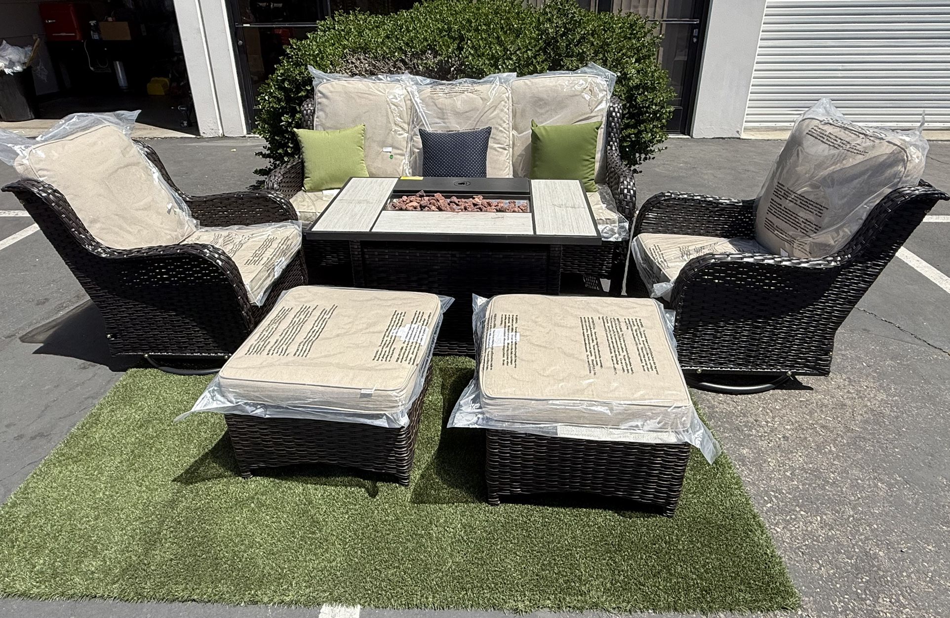 Brand New Outdoor Patio Furniture Set With Fire Pit Table