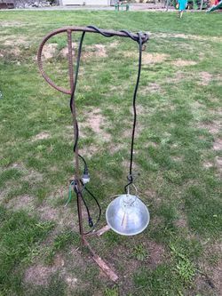 Brooder Lamp Stand
