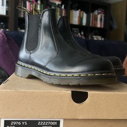 DR MARTENS 2976 Chelsea Boots