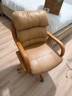 Beautiful Leather chair