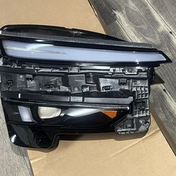 2025-2026 TESLA MODEL Y JUNIPER RIGHT PASSENGER HEADLIGHT OEM FULL LED ASSEMBLY READ MORE