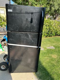 FREE Refrigerator needs service