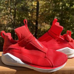 PUMA FIERCE CORE TRAINING 188977-04 RED WOMEN’S HIGH SNEAKERS SZ US 7