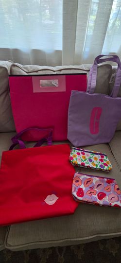 NEW Tote bag and makeup bags
