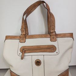 B.O.C. Saddle Bag Purse Cream $ Lite Brown With Phone Charger Compartment