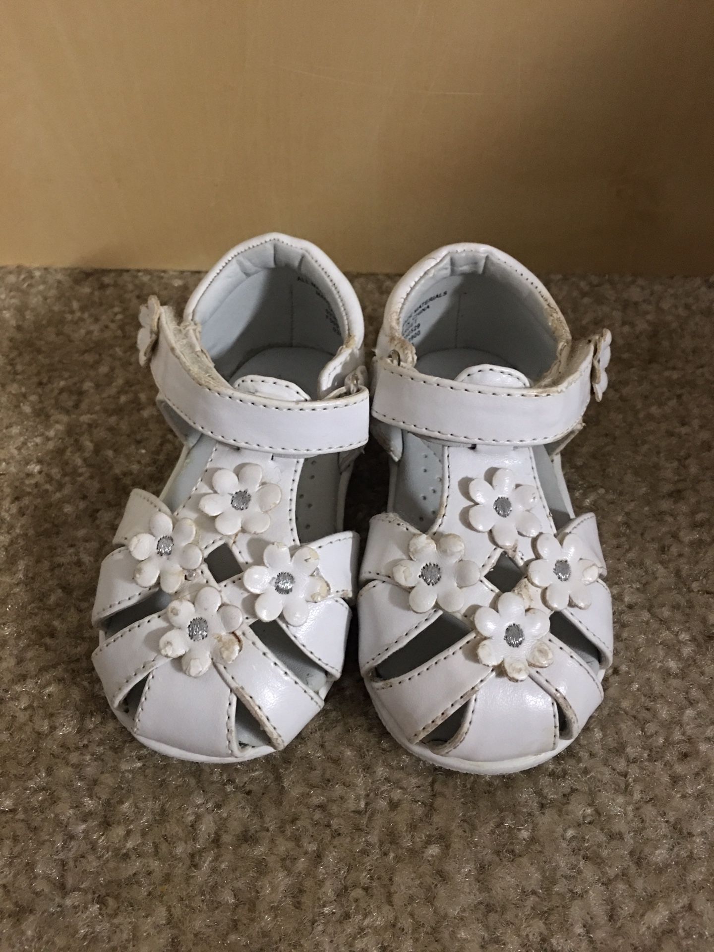 White baby toddler girl sandal orthopedic size 4