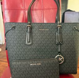 Great deal 2 pieces AUTHENTIC Michael  Kors Purse And Matching Wallet Brand New