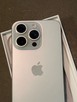 iPhone 15 PRO 256GB Titanium UNLOCKED