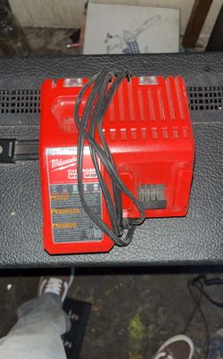 Milwaukee M18/m12 Battery Charger NEW