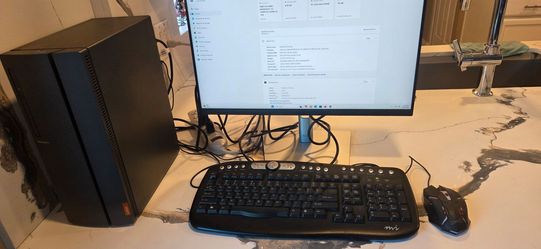 Lenovo AMD A12 8Ram 128ssd 21" monitor keyboard-Mouse Win11-Office
