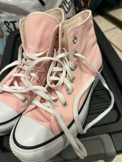 Women’s pink platform converse