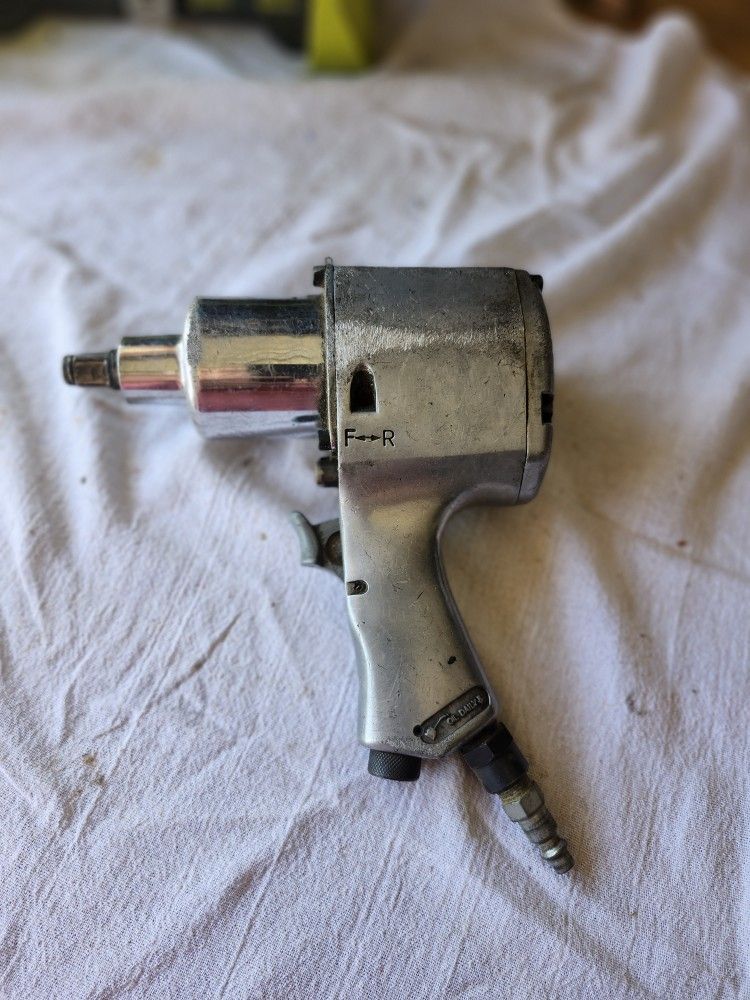 Pneumatic 1/2" Impact Wrench
