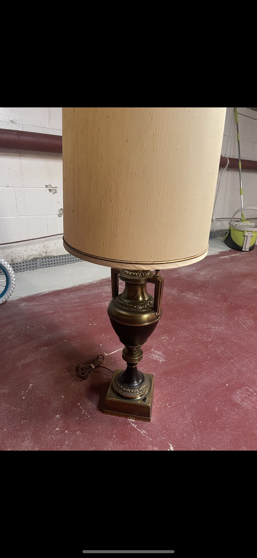 Vintage Stiffel Brass Lamp 