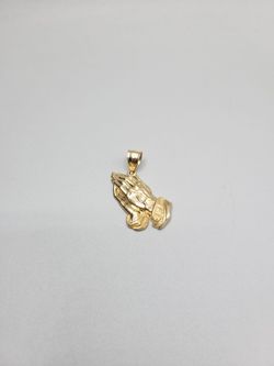 10K Yellow Gold Praying Hands Charm