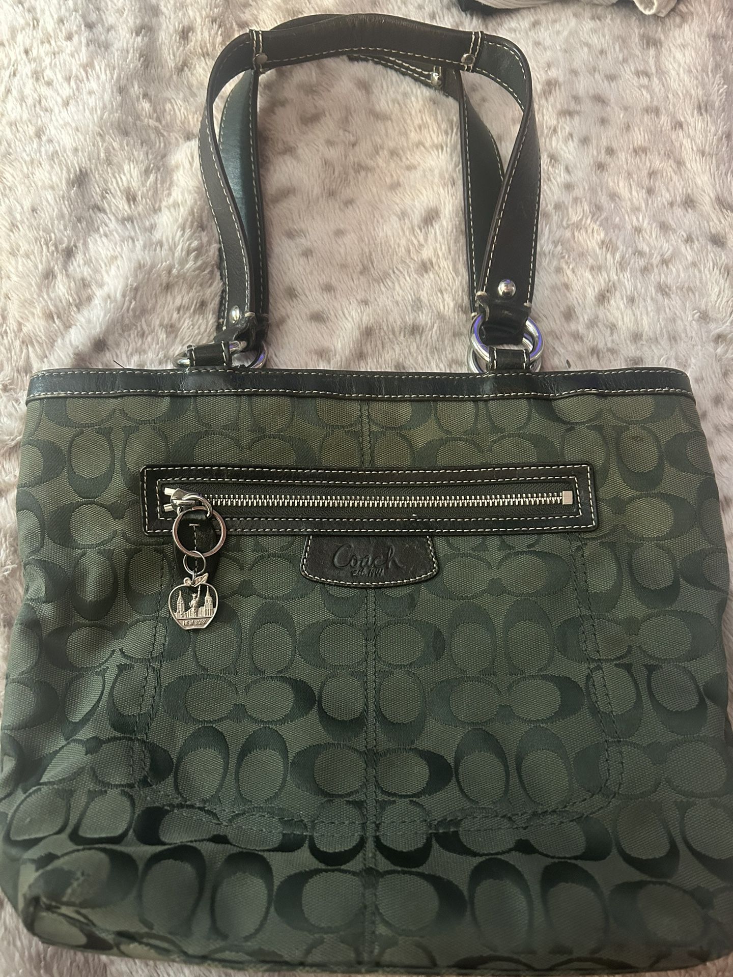 Authentic green original COACH logo hand bag NY addition
