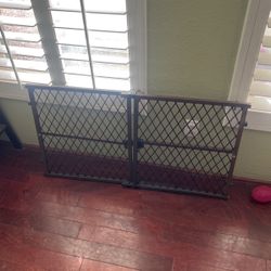 Adjustable Gate 