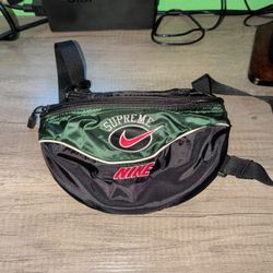 Supreme Nike Cross Bag