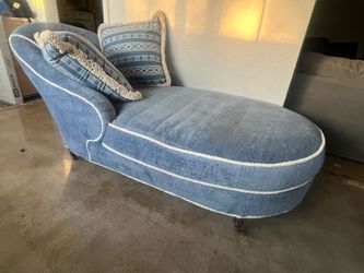 Lounge chair
