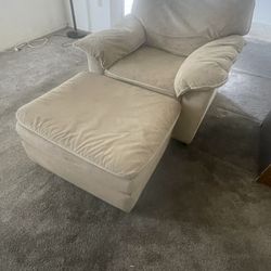 Chair + Ottoman + Tv Hutch + Small Bookcase - 5EACH !!!