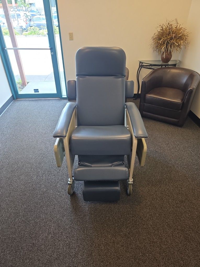 Aesthetic Medical Chair