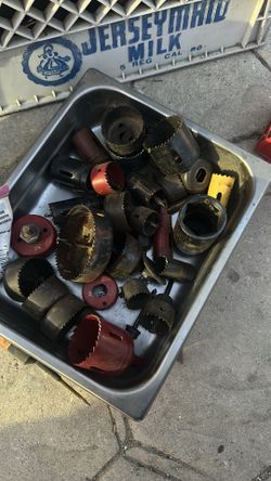 Hole drill bits