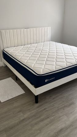 Avenco Mattress White and Navy and Bed king size