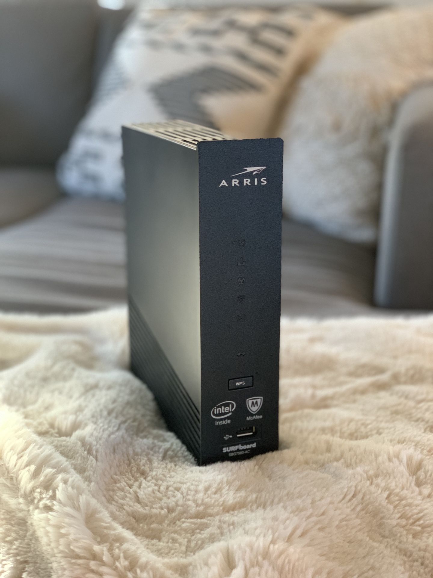 Arris SBG7580-AC Modem and router - works with Comcast