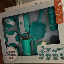 36 Piece Children’s Cookware Set