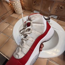 Jordan 11s Cherrys 