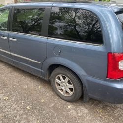 2012 Chrysler Town & Country