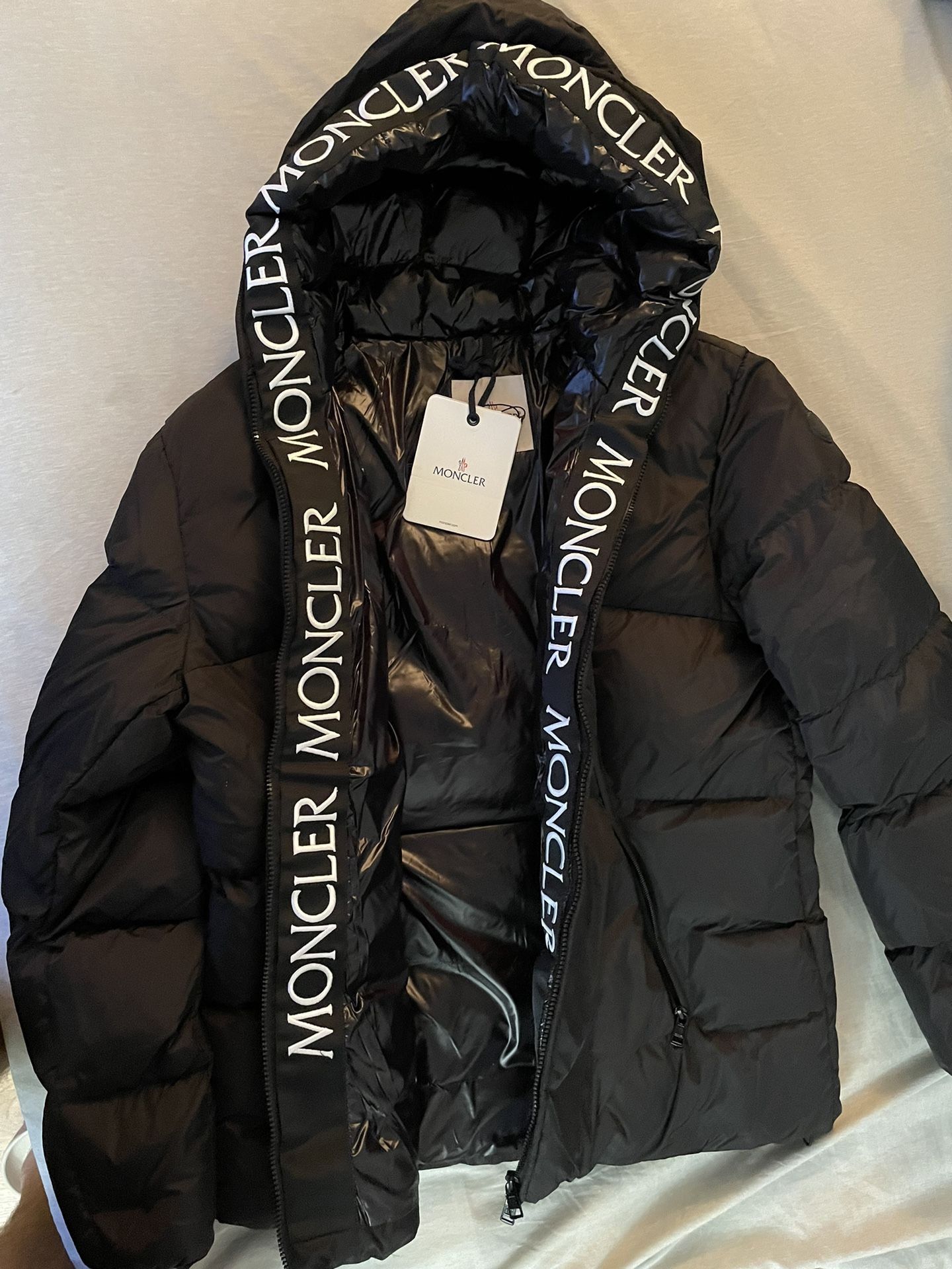 Moncler jacket Size LARGE (Men’s) NEW