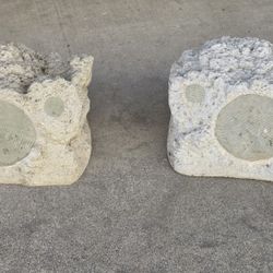 Niles Outdoor Waterproof Stereo Speakers