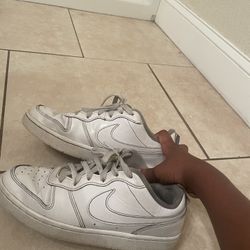 Boys White Nike 