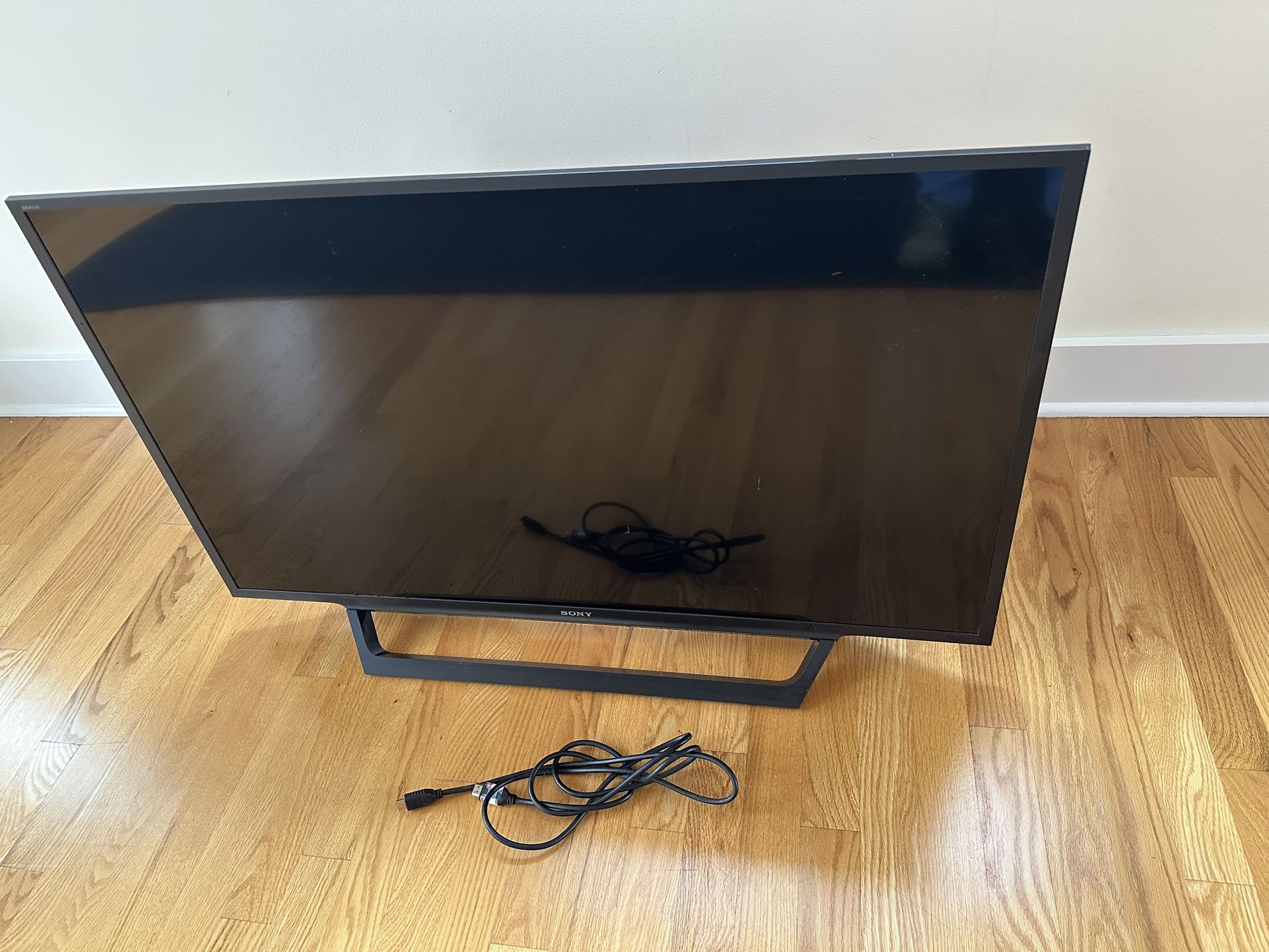 Sony Large Screen TV - 40”