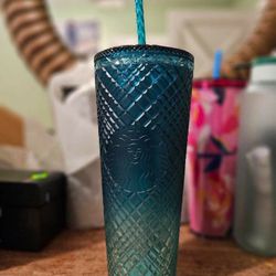 Starbucks Cups 