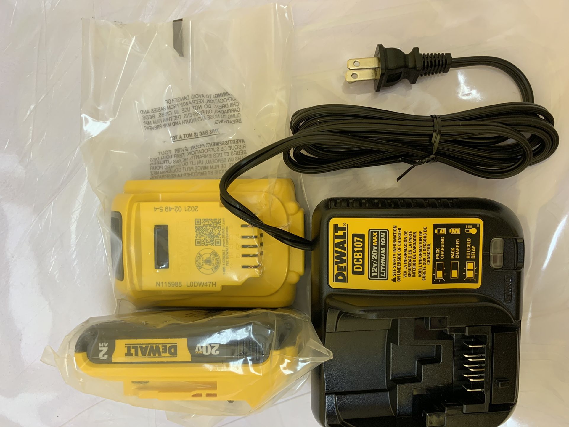 20-Volt MAX Compact Lithium-Ion 2.0 Battery Pack with 12-Volt to 20-Volt MAX Charger