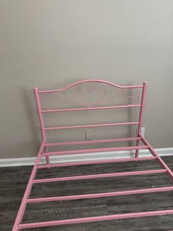 Pink Heart Twin Sz Bed