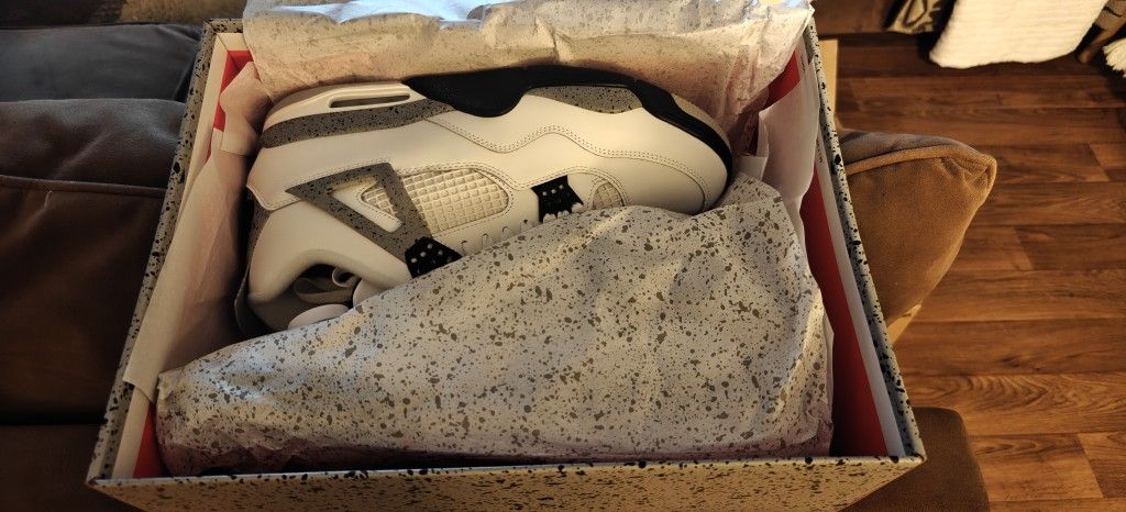 Nike Air Jordan 4 "White Cement" 2025