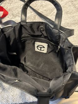 Re’s Closet