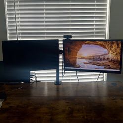 24" Dual Monitor Desk Setup with Floating Arm Mount