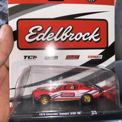 2022 M2 MACHINES AUTO DRIVERS R103  1970 CHEVY CAMARO Z/28 RS EDELBROCK CHASE