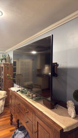 Samsung 55” lcd smart tv