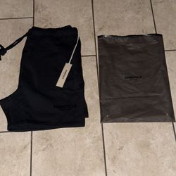 Essentials, Stussy, Rock Revolution