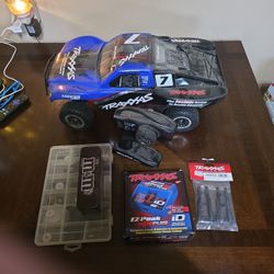 Traxxas Slash 4x4 1/8th Scale $500 Obo