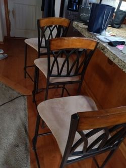 Set of 4 Metal Bar Stools